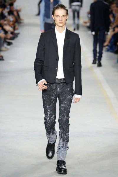 Look 13